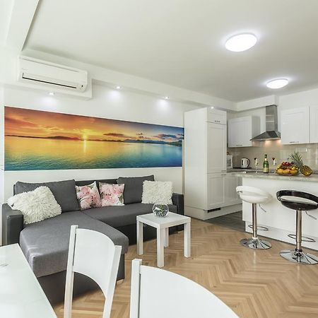 Apartment Petro Oldtown Split Bagian luar foto