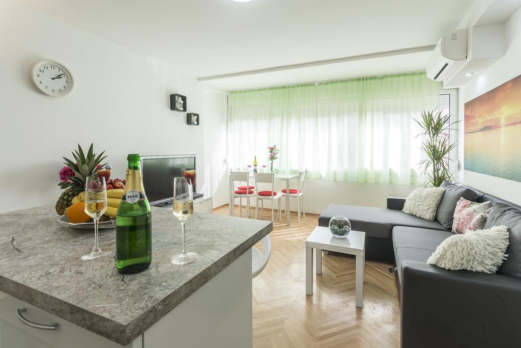 Apartment Petro Oldtown Split Bagian luar foto