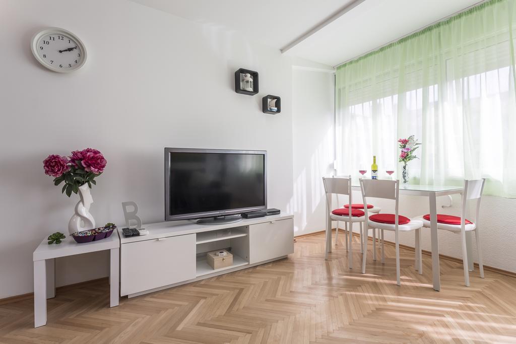 Apartment Petro Oldtown Split Bagian luar foto
